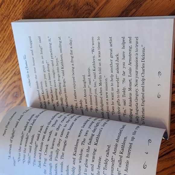 Magic Tree House Merlin Missions #16 A ghost tale for Christmas - Picture 3 of 4